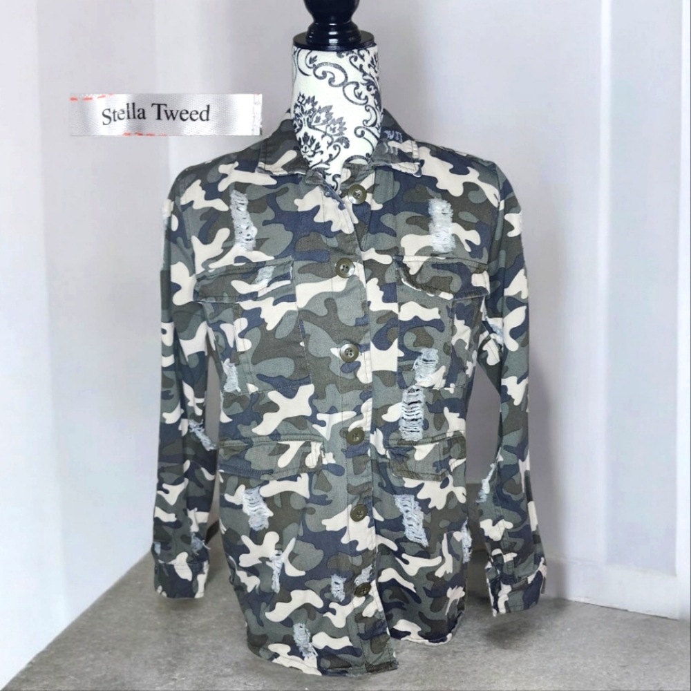 STELLA TWEED Oversized Camo Shacket - Small